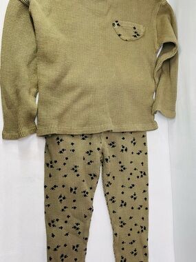 Waffle Knit Two-Piece Loungewear Set in‎ Olive with Black Flower Print